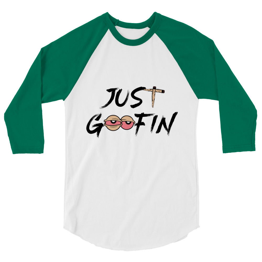 3/4 sleeve raglan shirt