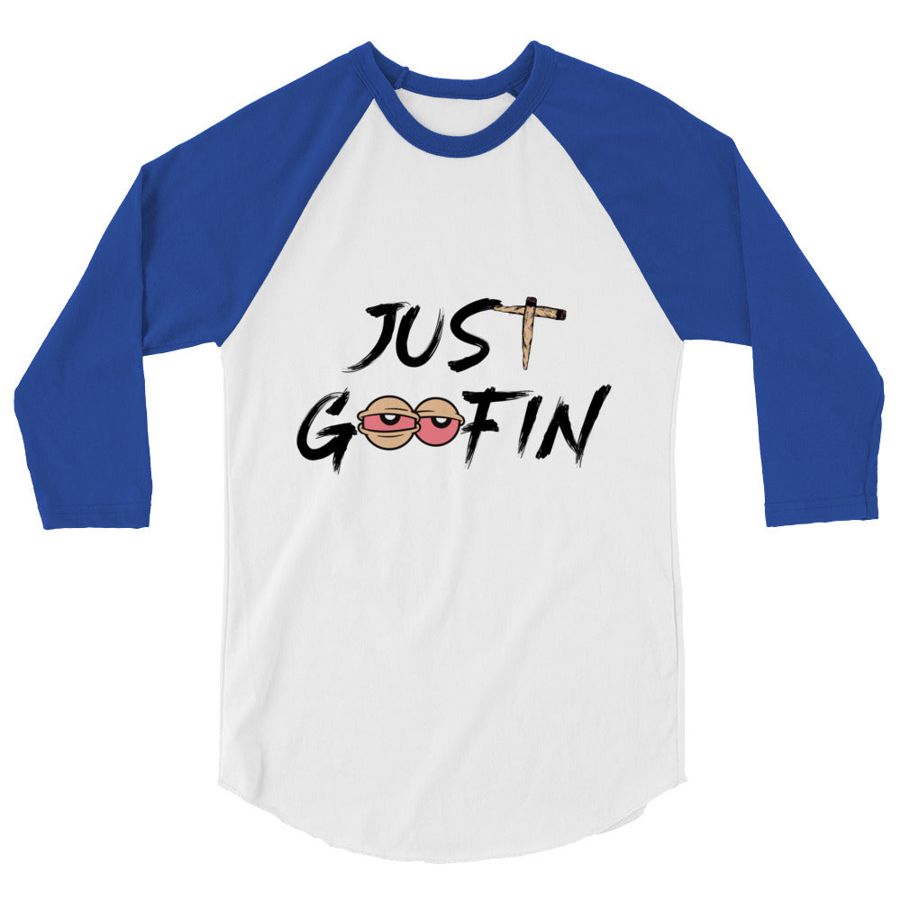 3/4 sleeve raglan shirt
